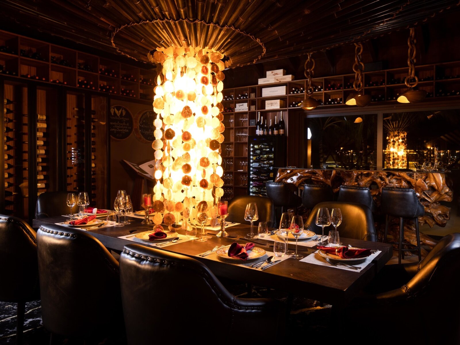 OAK  lounge