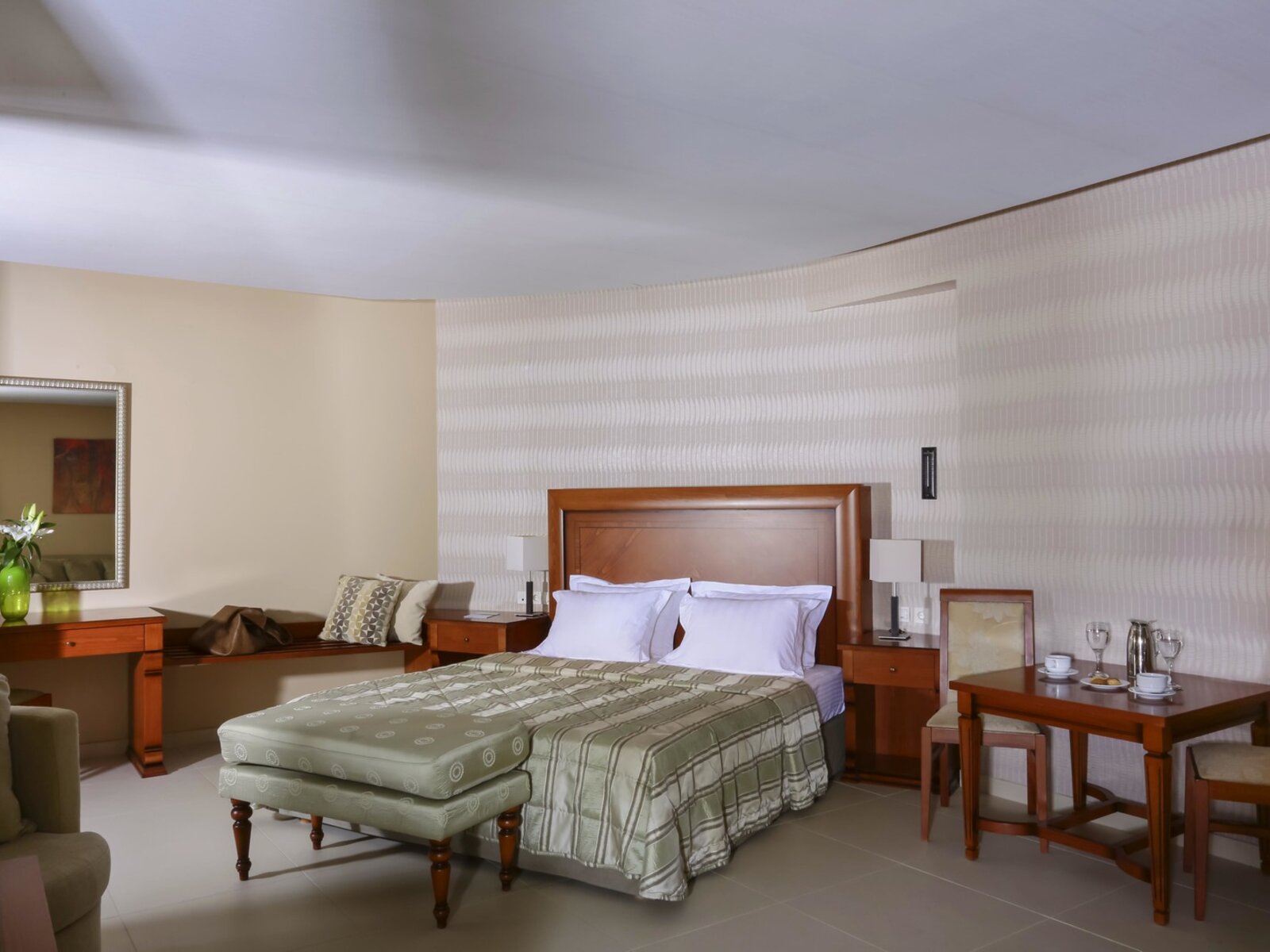 Wohnbeispiel Suite with Private Pool
