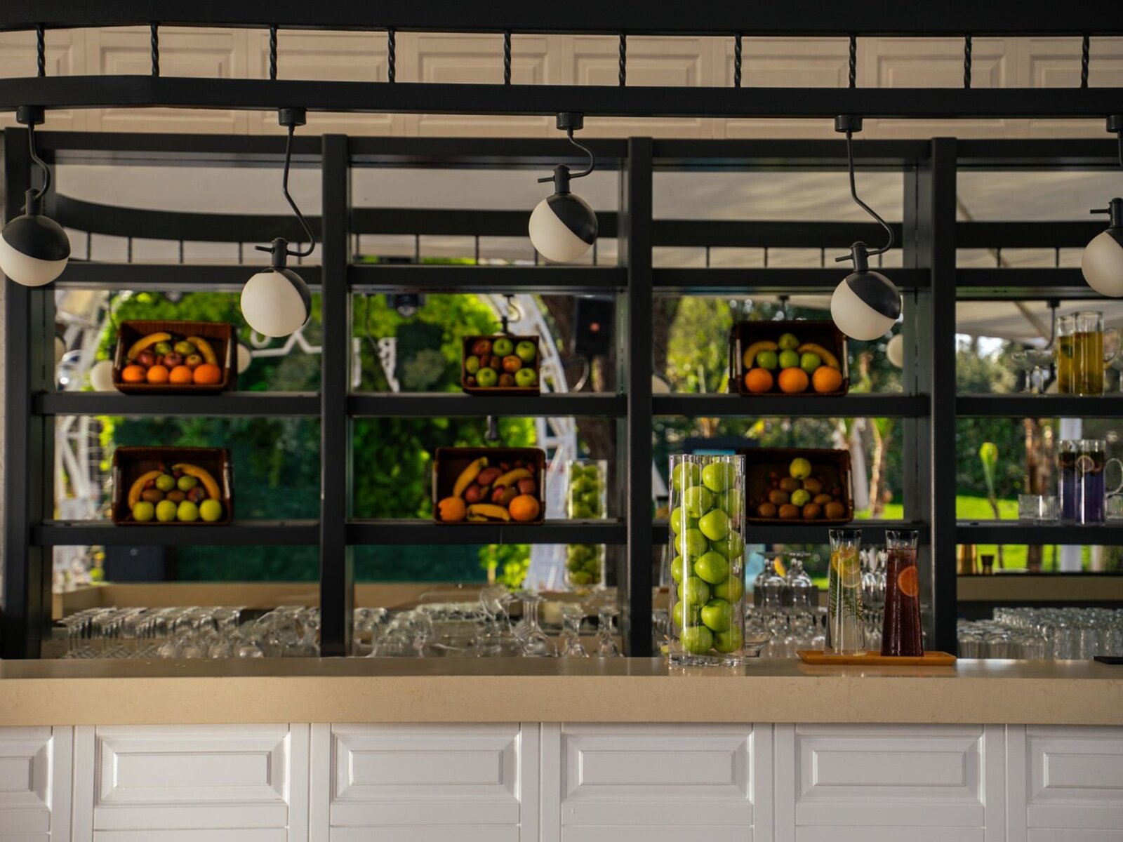 Tropic Bar