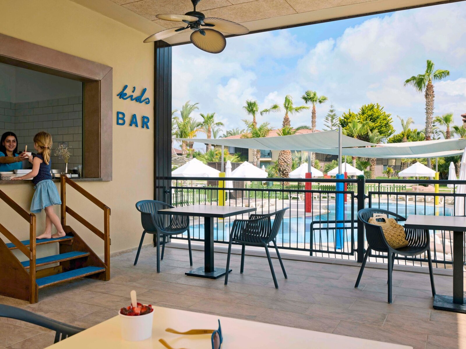 Kids Bar