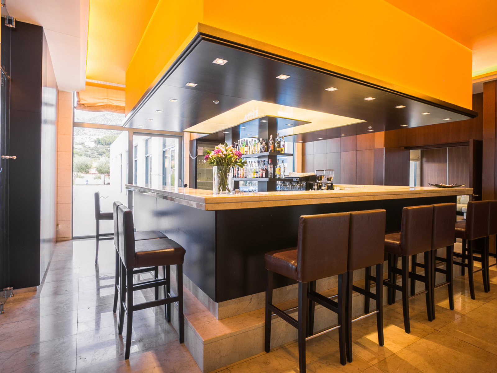 Lobbybar