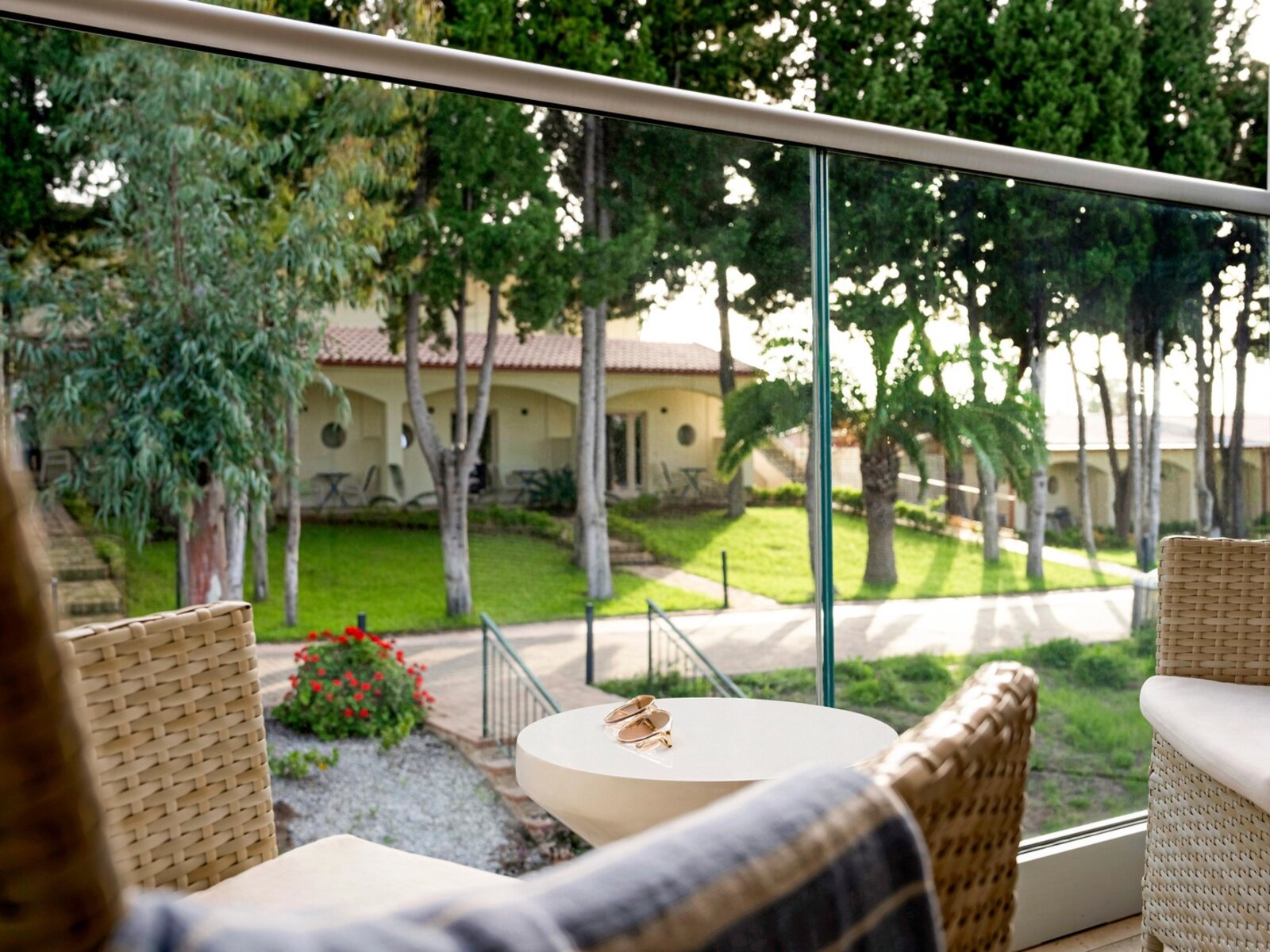 Wohnbeispiel Double room Typ 1, Classic Room, garden view