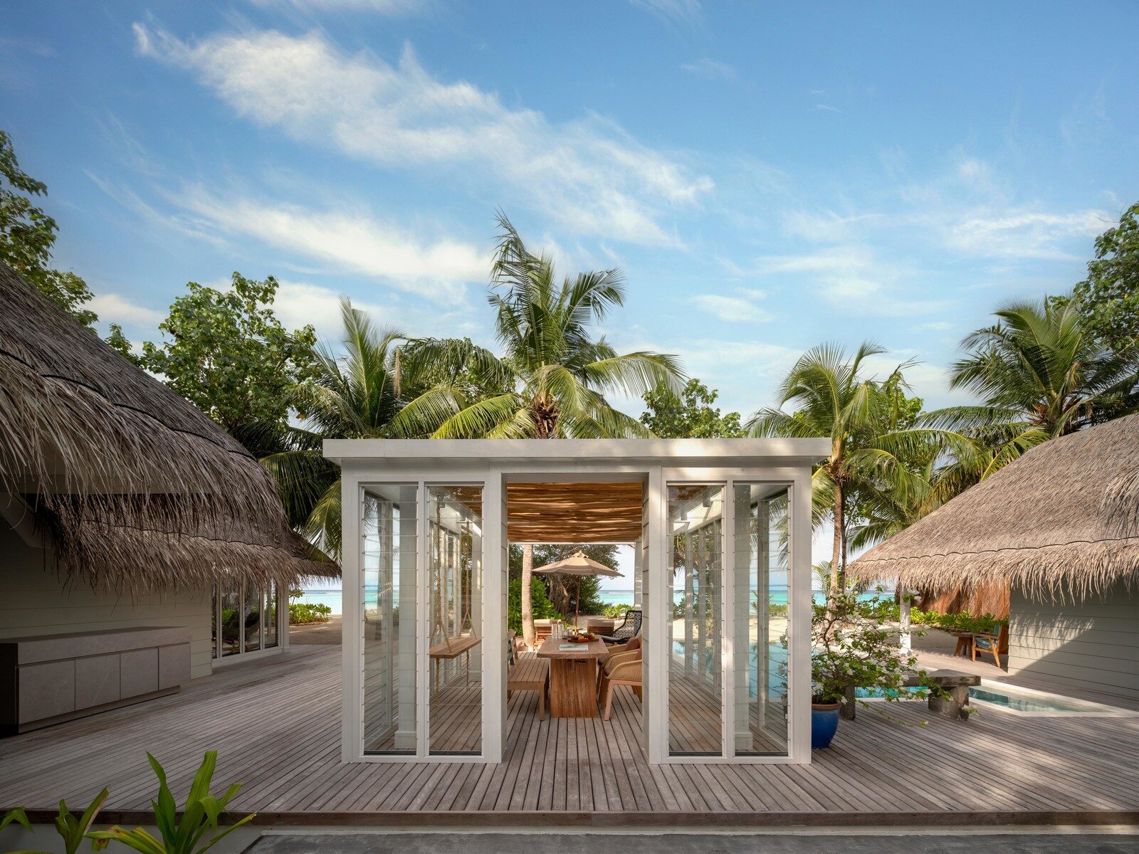 Wohnbeispiel Two Bedroom Beach Villa with Pool