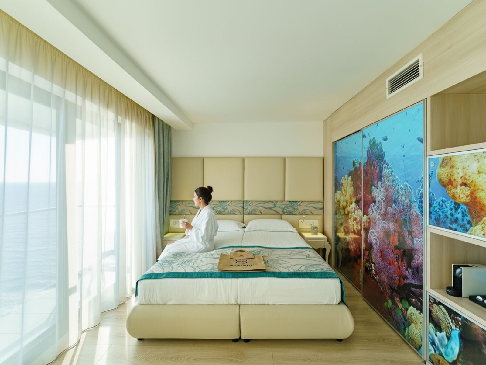 Wohnbeispiel Junior Suite Side Sea View HIGH Floor