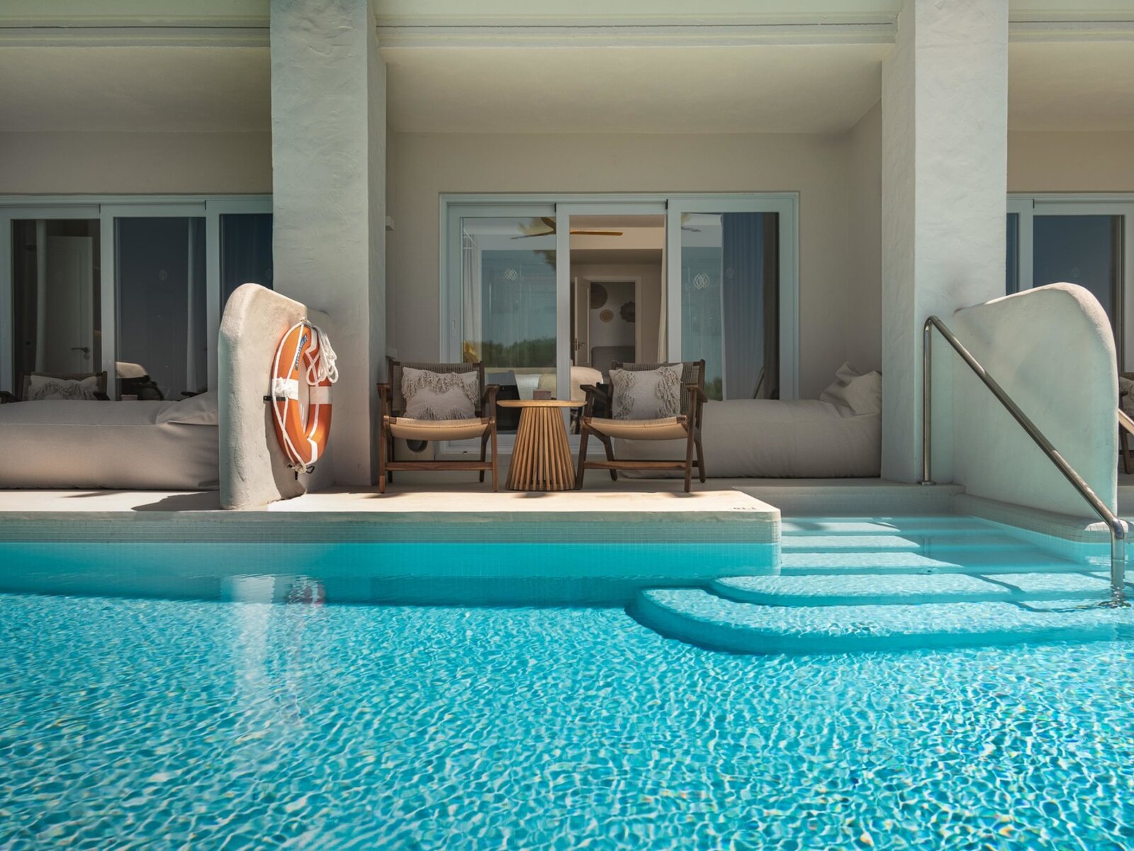 Wohnbeispiel Double Room Swim Out