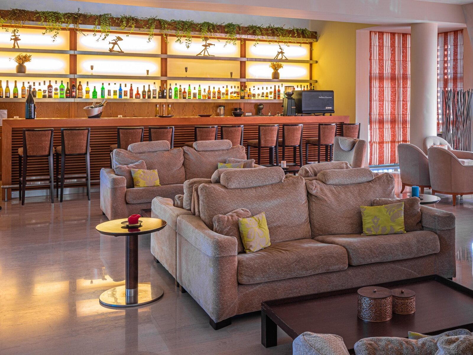 Lobbybar