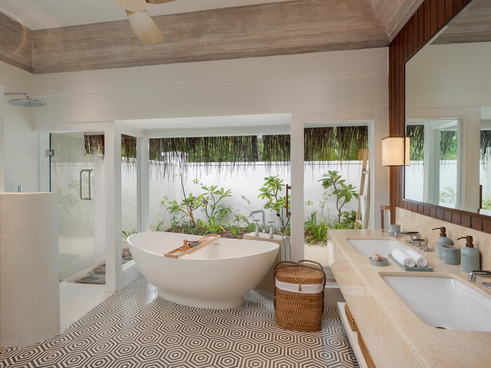 Wohnbeispiel Deluxe Beach Suite with Pool