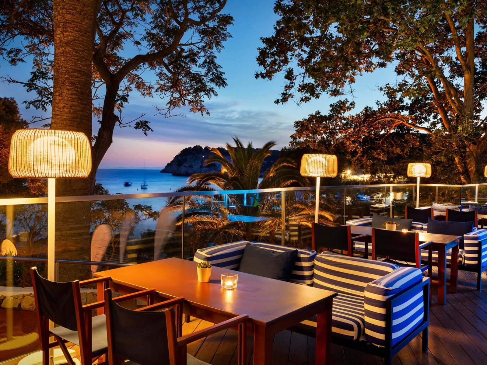 Cape Nao Cocktail Bar