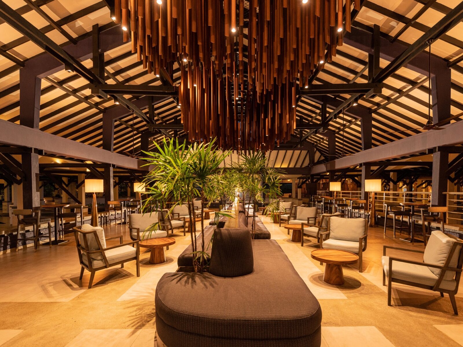 Aqua Bar & Lounge