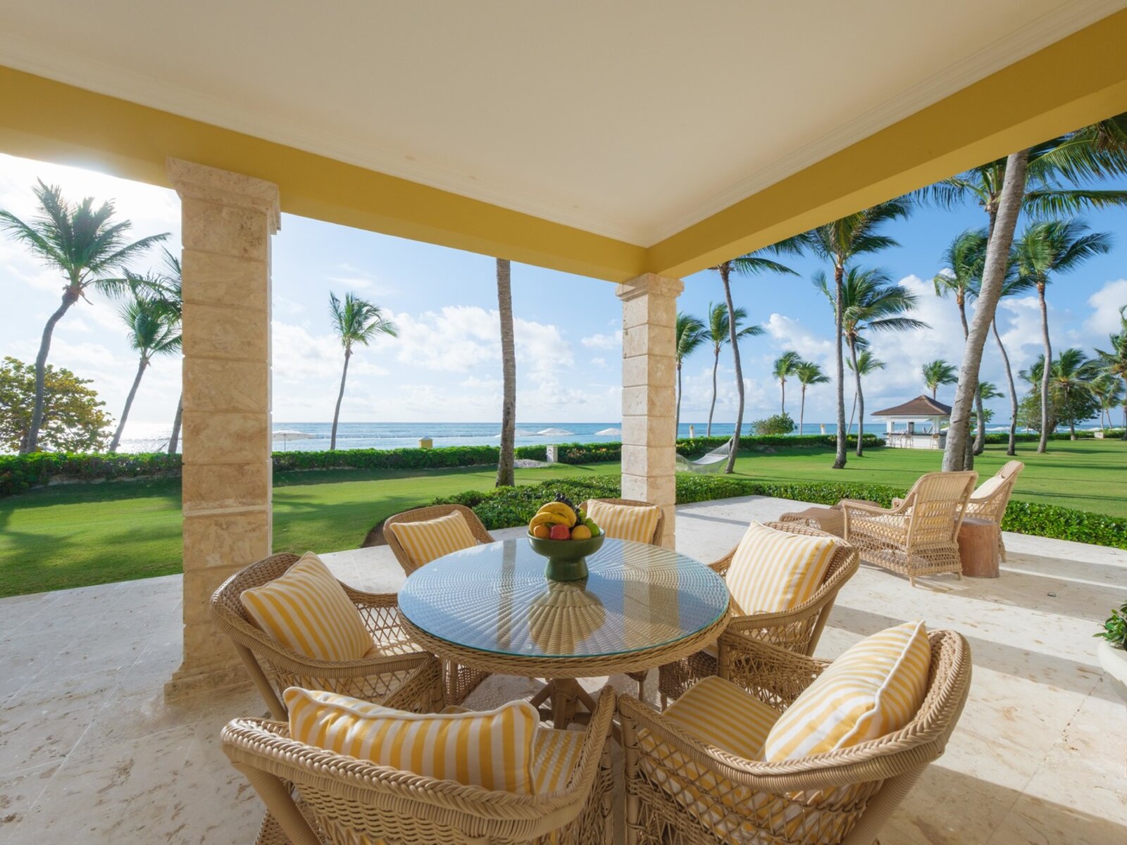 Wohnbeispiel Two Bedroom Suite Beach Front