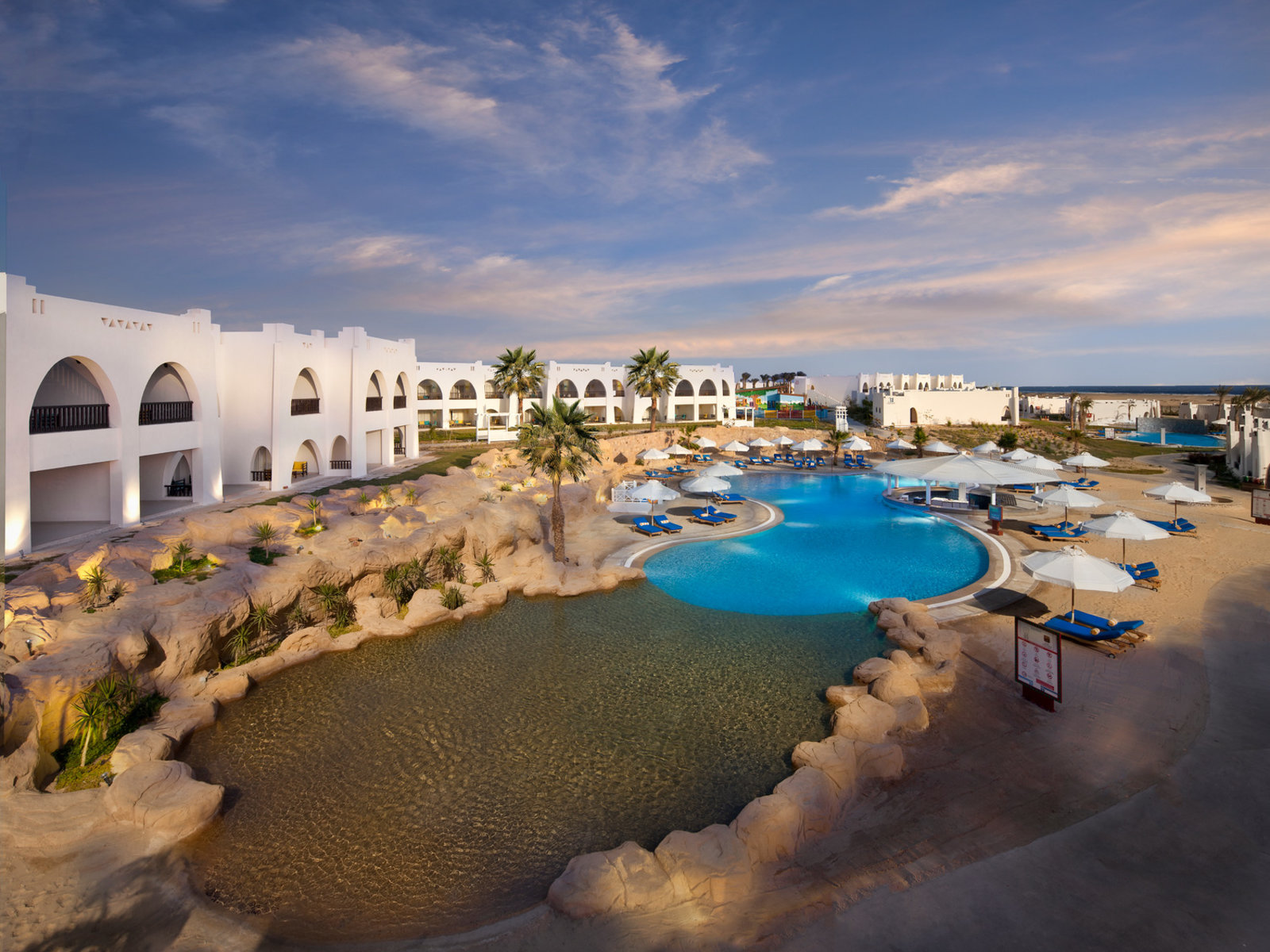 Waves Pool
