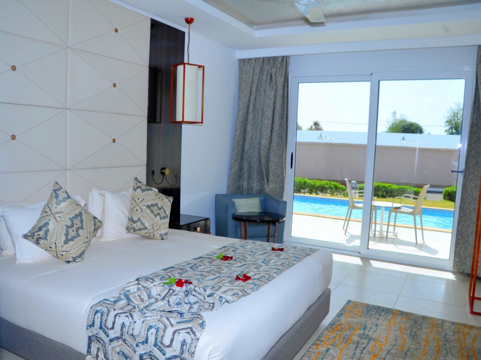 Garden View Room with relaxing Pool