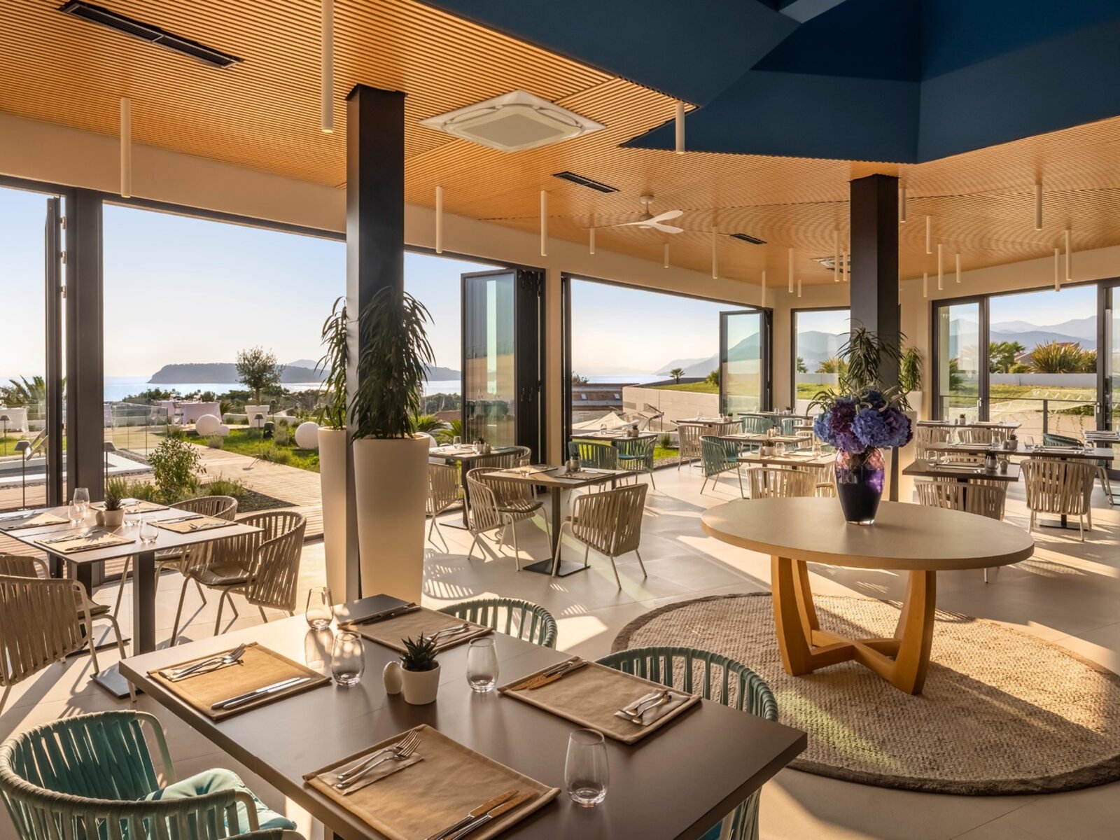 Momenti Restaurant