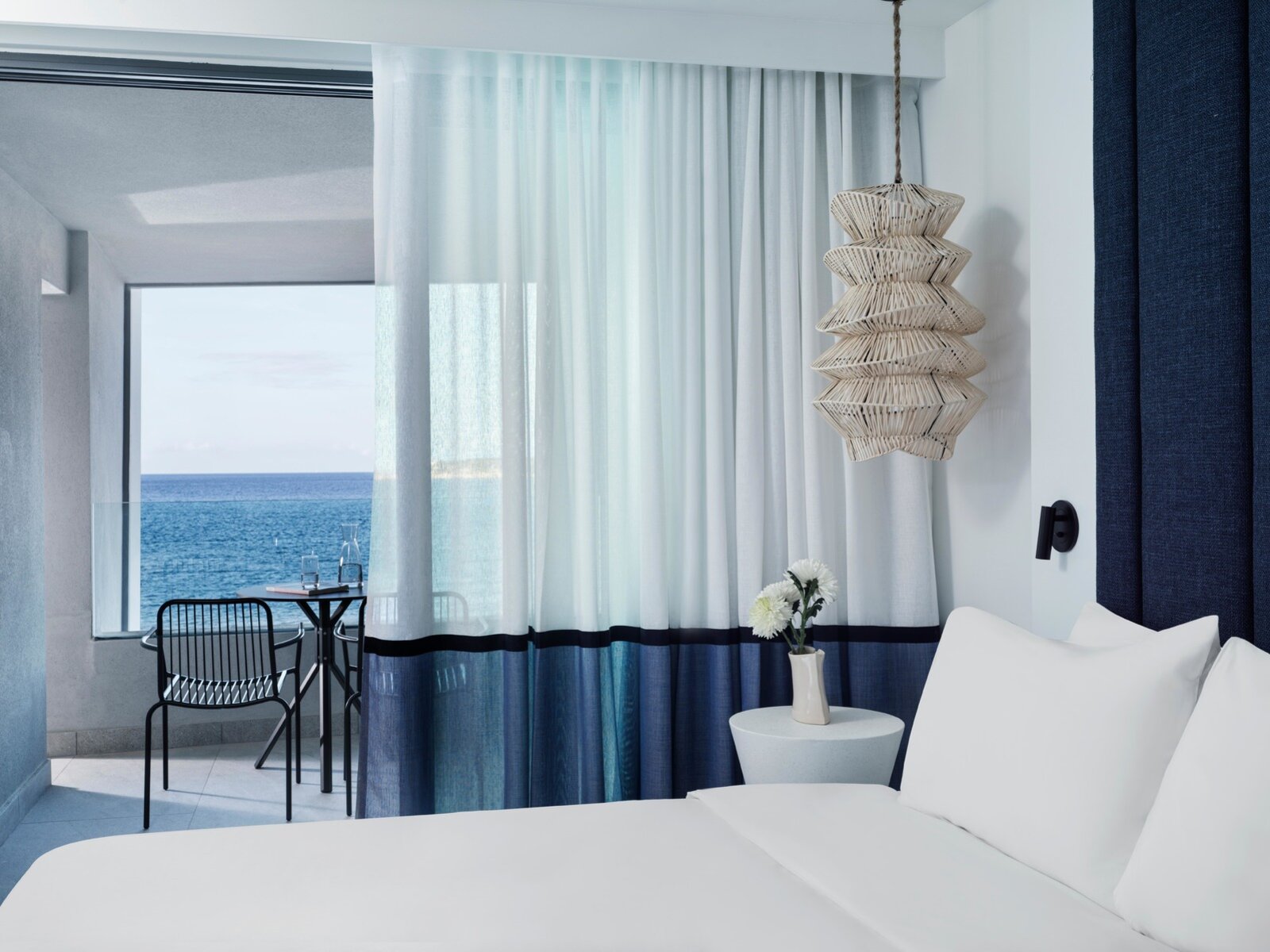 Wohnbeispiel One Bedroom Suite Sea View with Private Plunge Pool