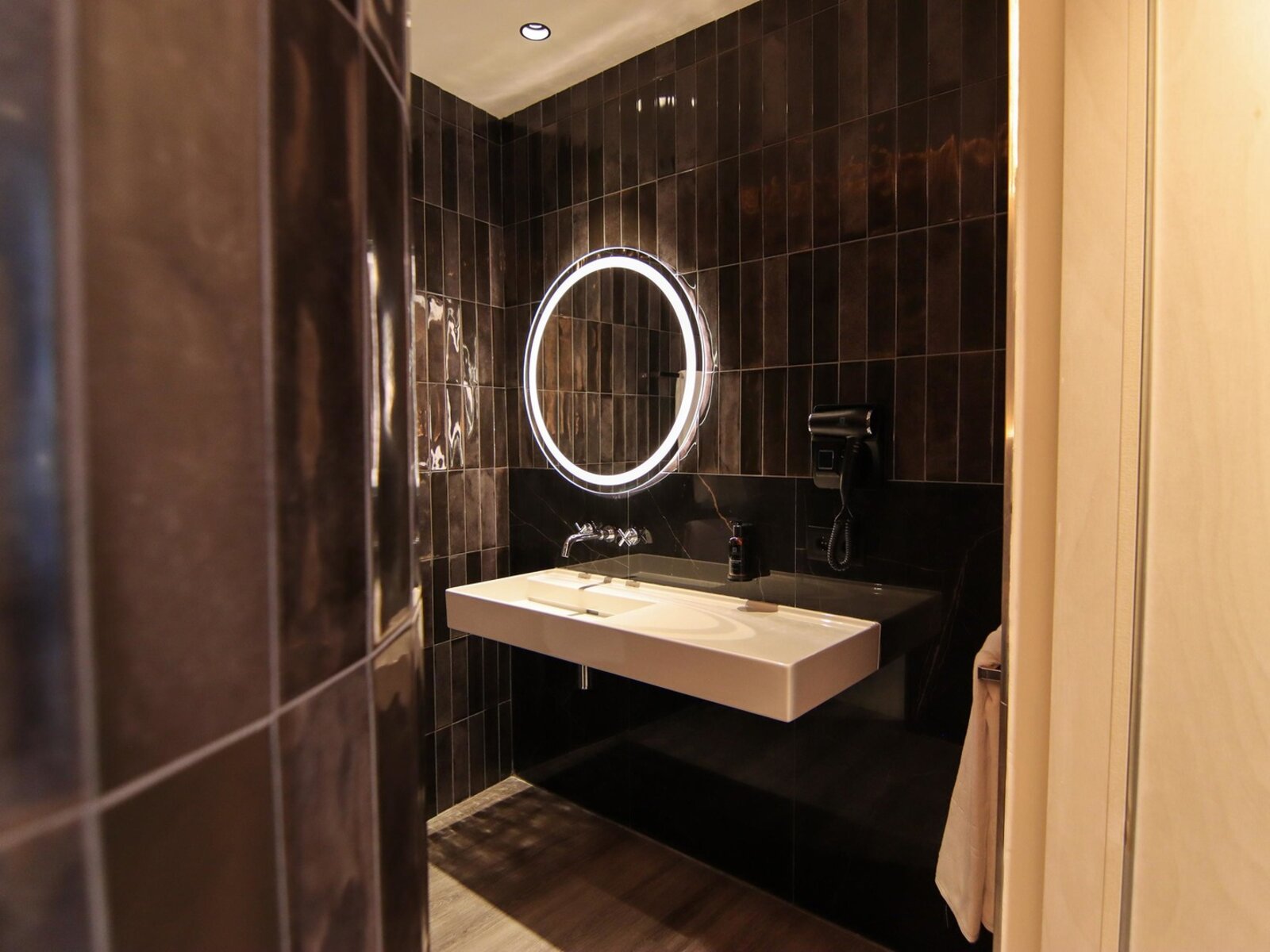 Wohnbeispiel Double Deluxe (Interior room)