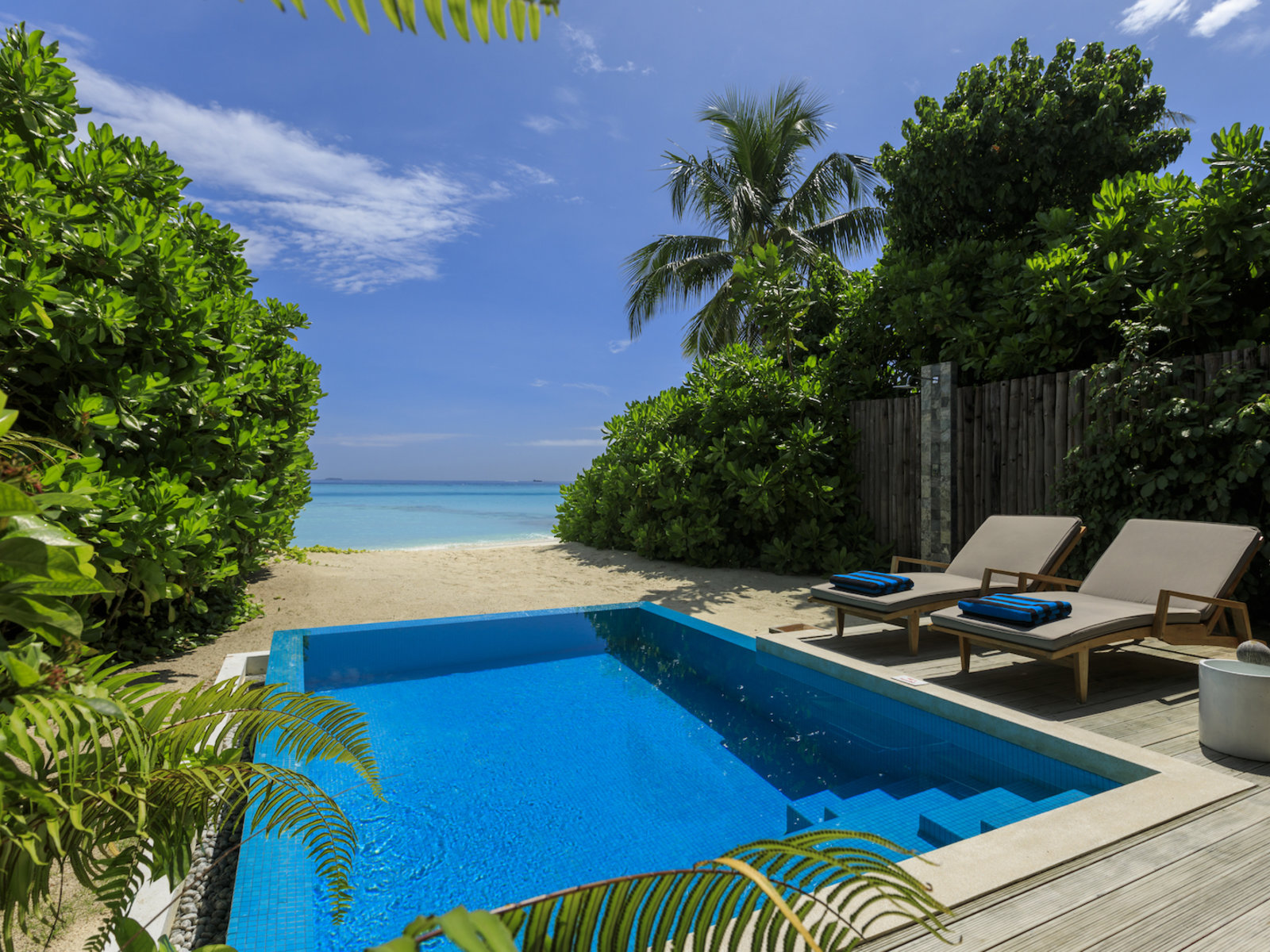 Wohnbeispiel Beach Villa with Pool