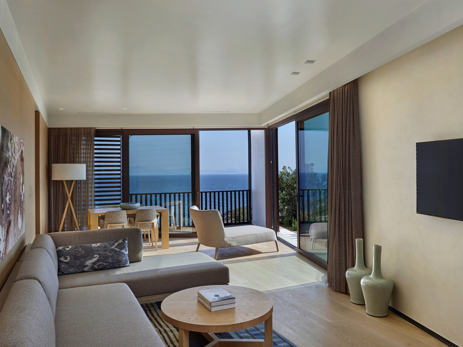 Wohnbeispiel Seaview Master Suite with pool