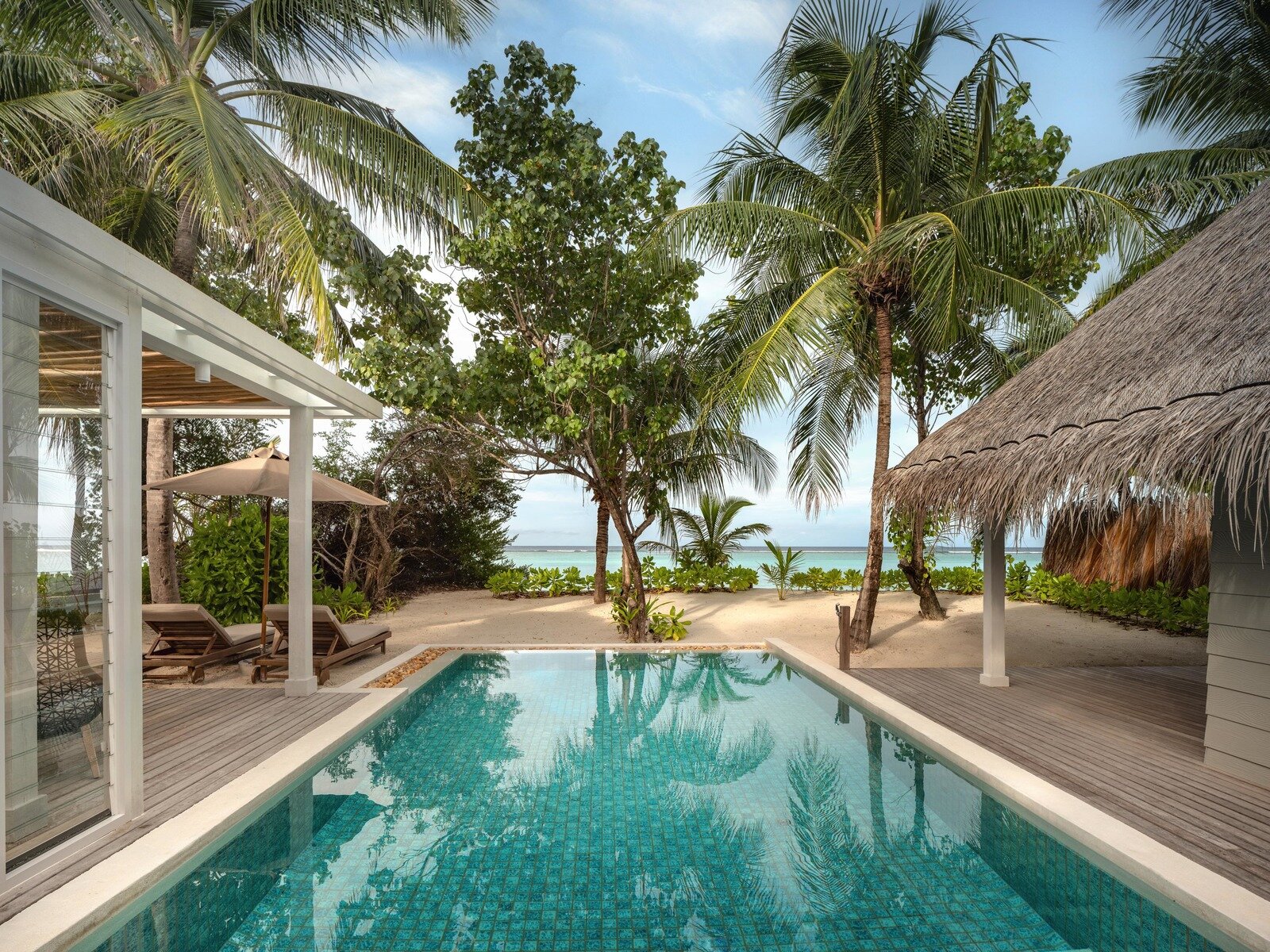 Wohnbeispiel Deluxe Beach Suite with Pool