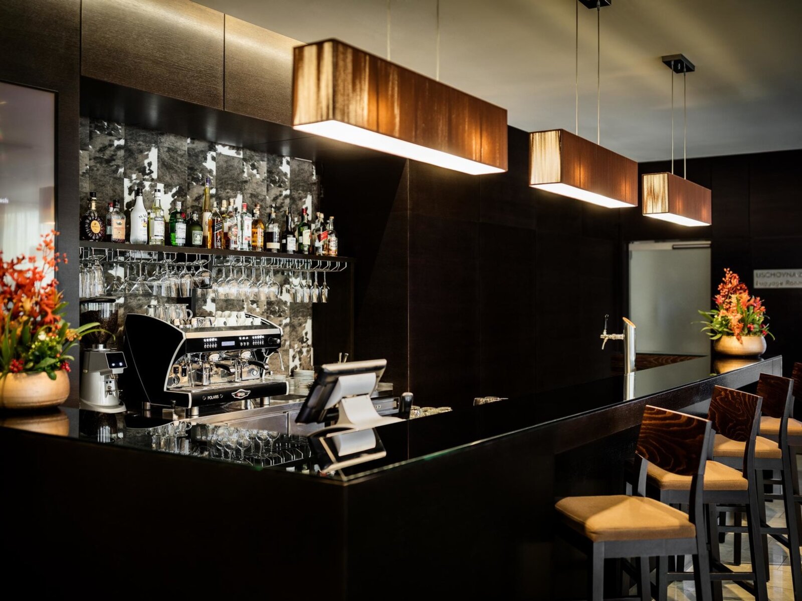 B-Lounge Bar