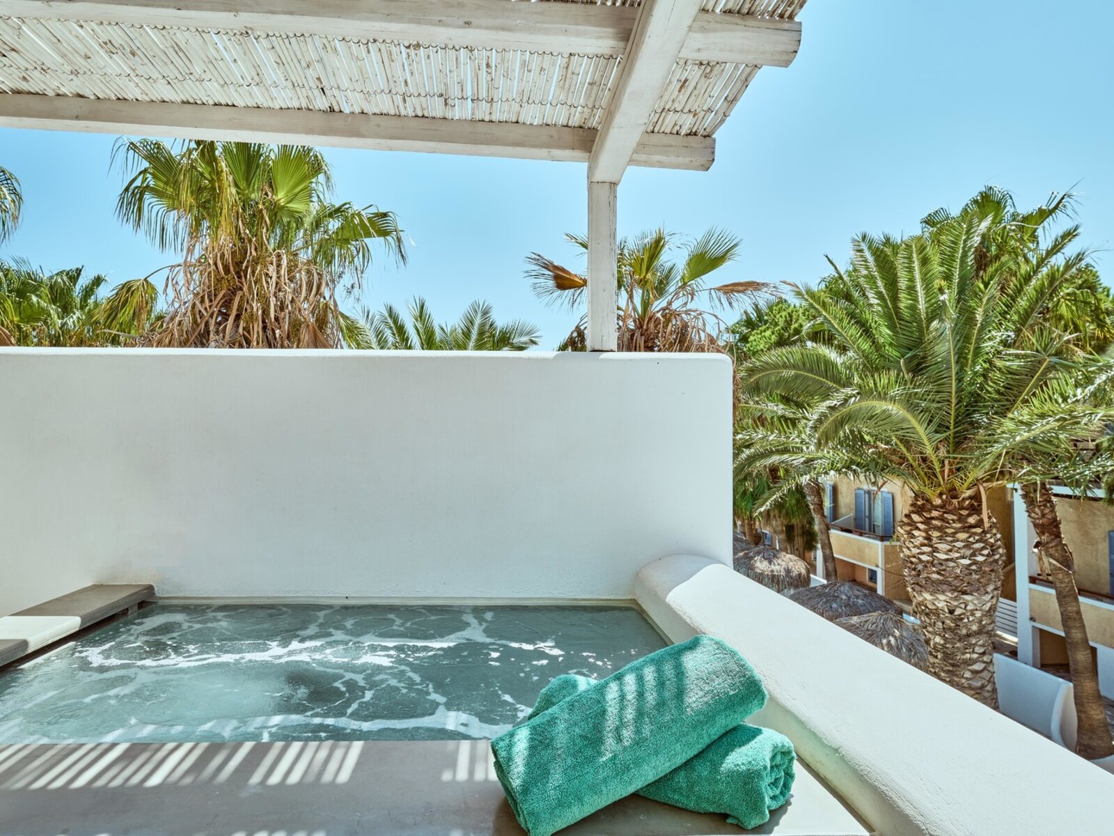 Wohnbeispiel Suite with Balcony/Terrace with Private Whirlpool