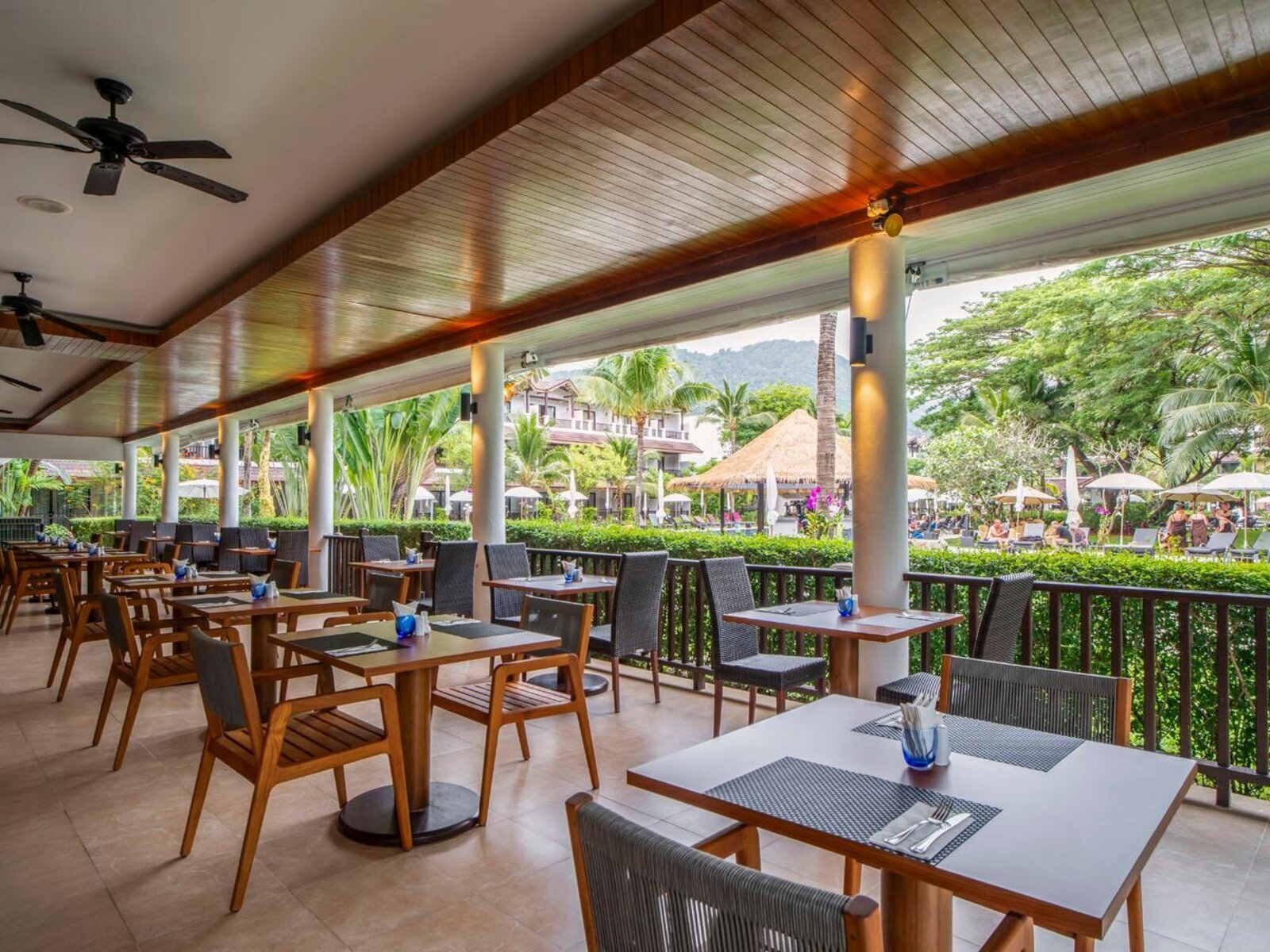 Restaurant by the pool