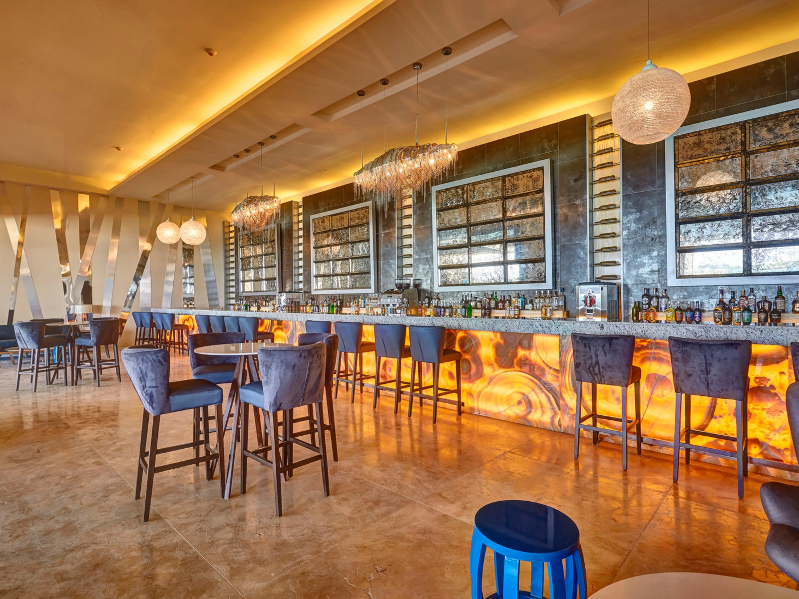 Lobby Bar