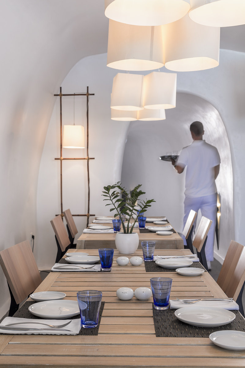 SELTZ Champagne Bar & Restaurant