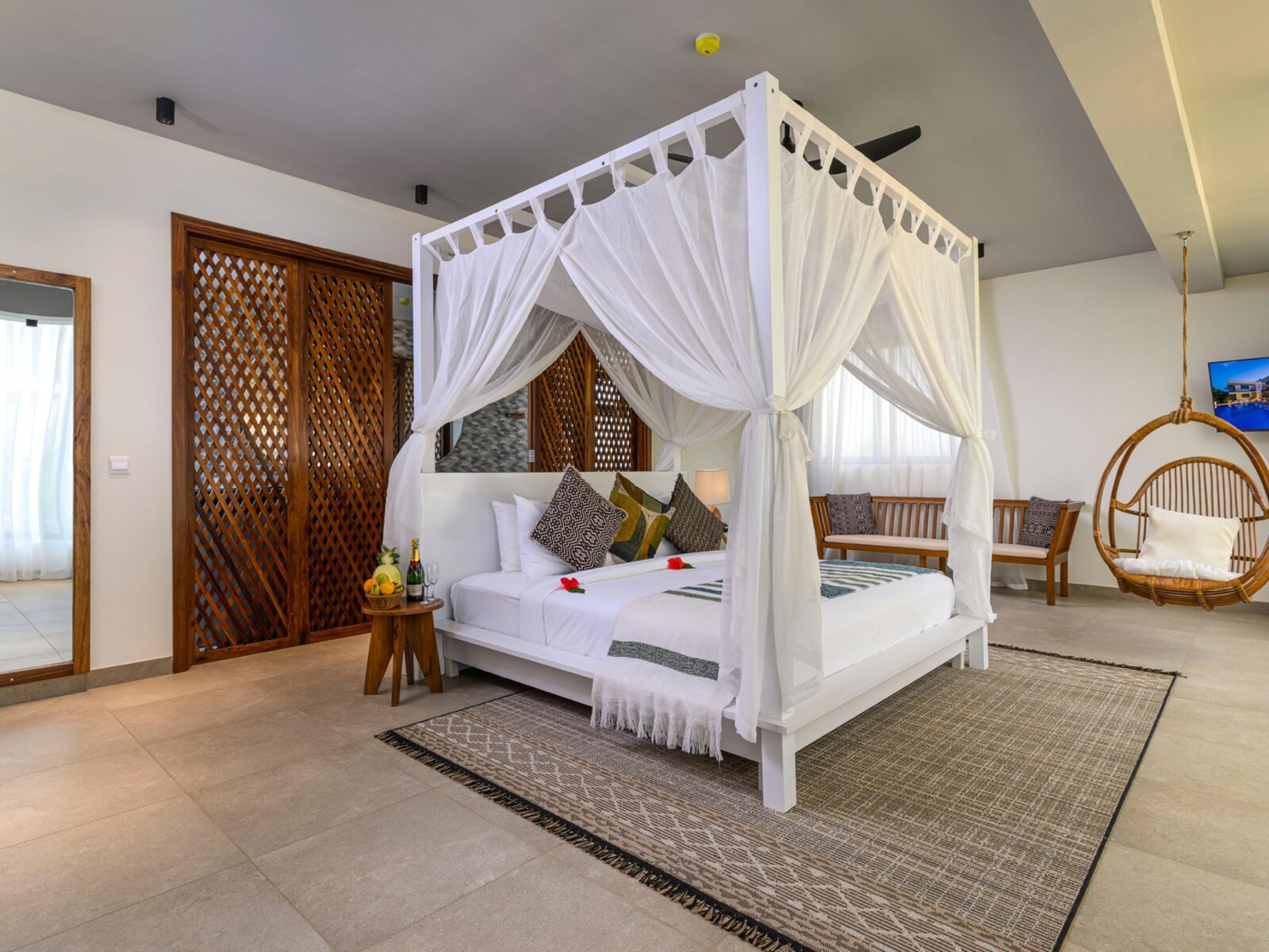 Wohnbeispiel Royal Suite with Jacuzzi Ocean Front
