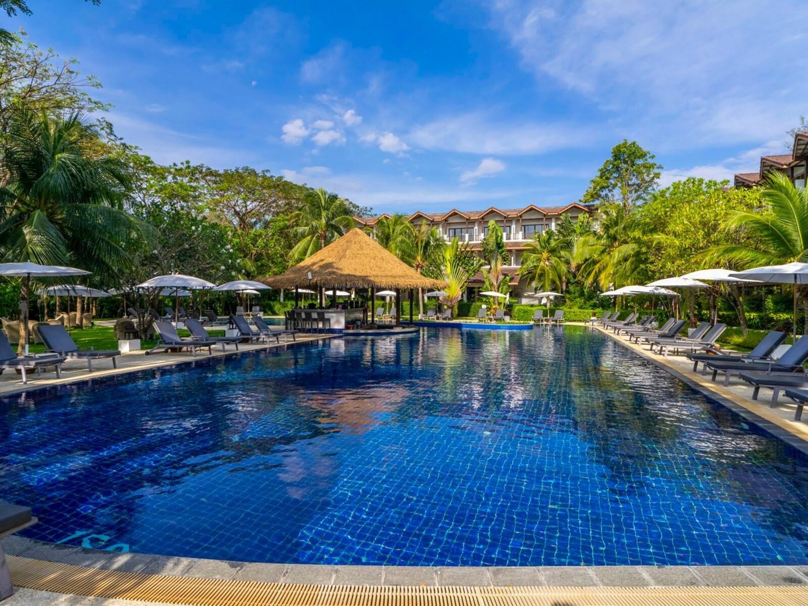 Swimming pool 3