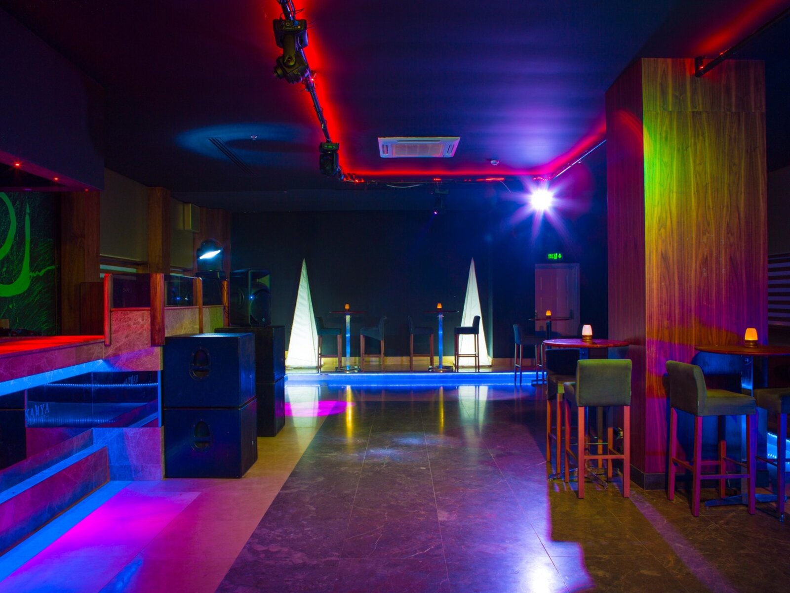 DİSCO BAR