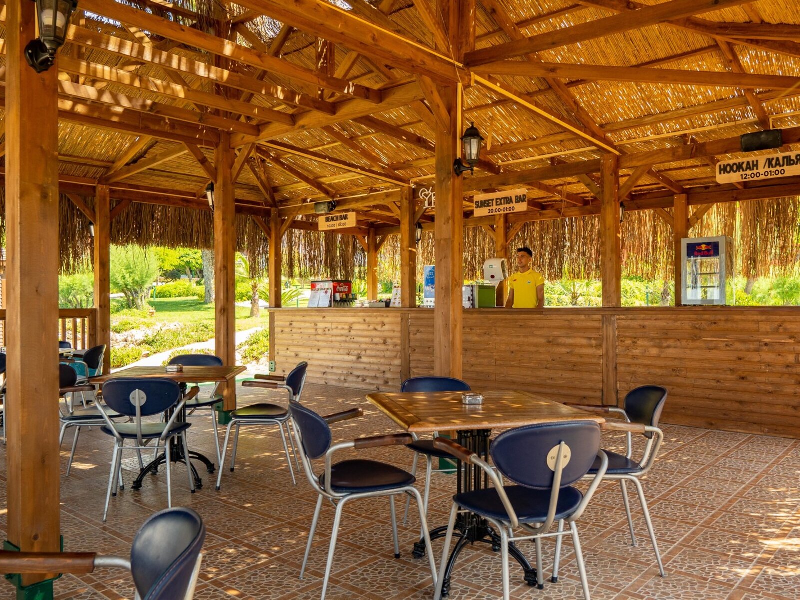 BEACH BAR