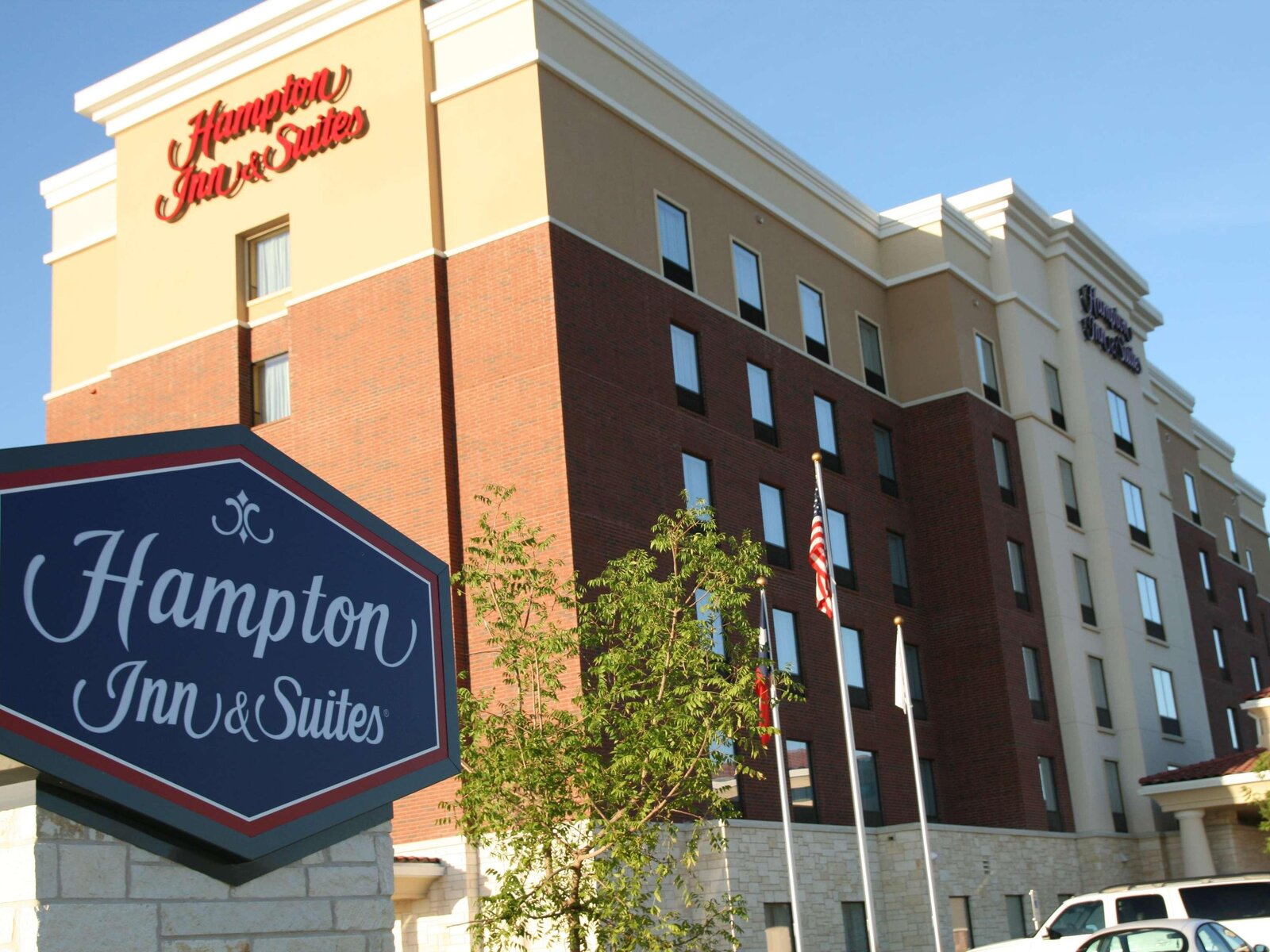 Hotel Hampton Inn and Suites Dallas/Lewisville-Vista Ridge Mall in ...