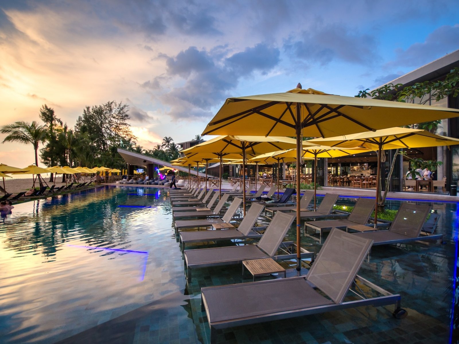 KOKULO Beach Club