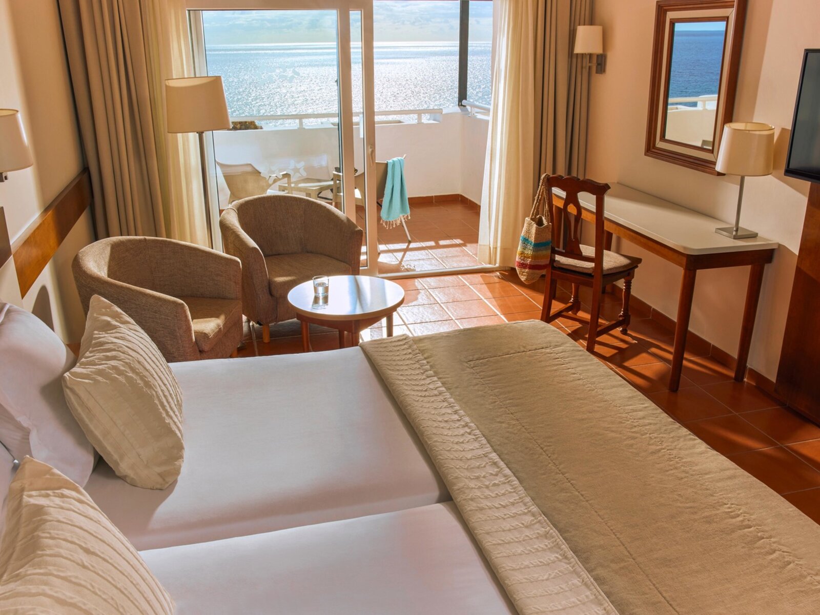 Wohnbeispiel Double Room Standard Sea View