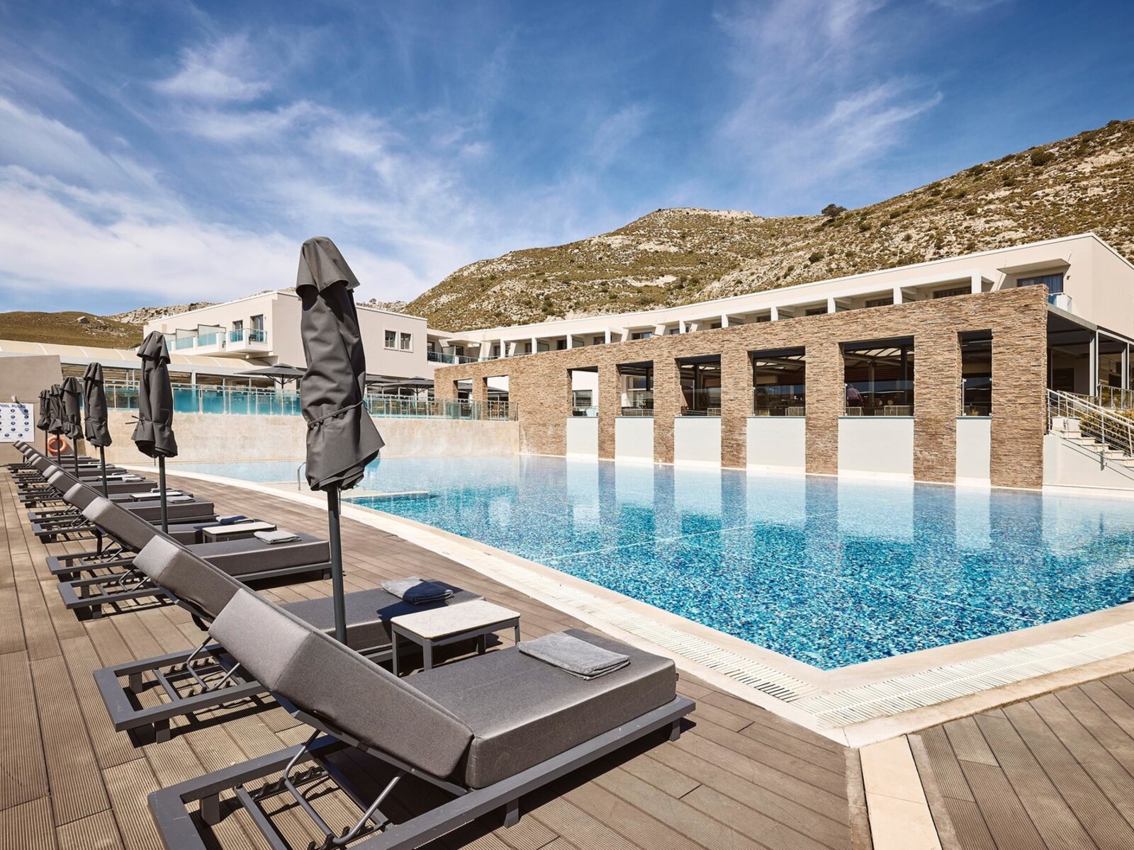 Relax Pool / Waterfalls Pool