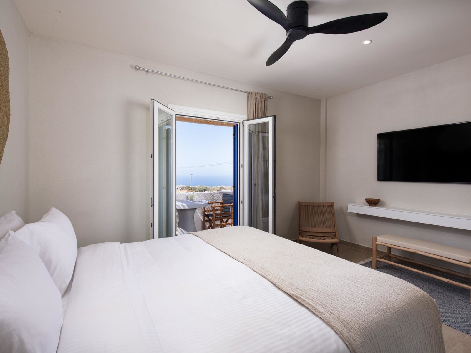 Comfort Room with Pool View