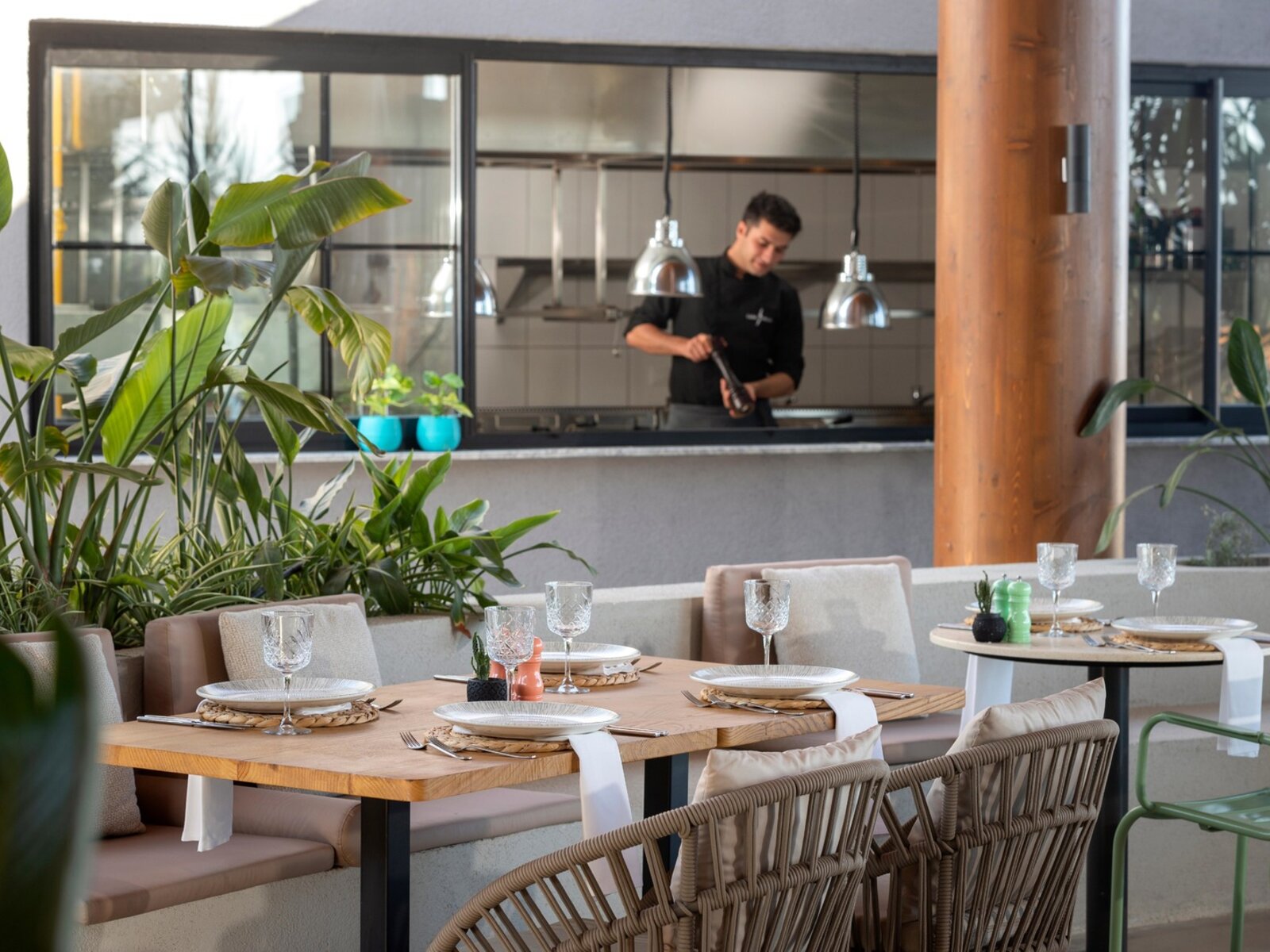Indigo Gusto Restaurant & Bar