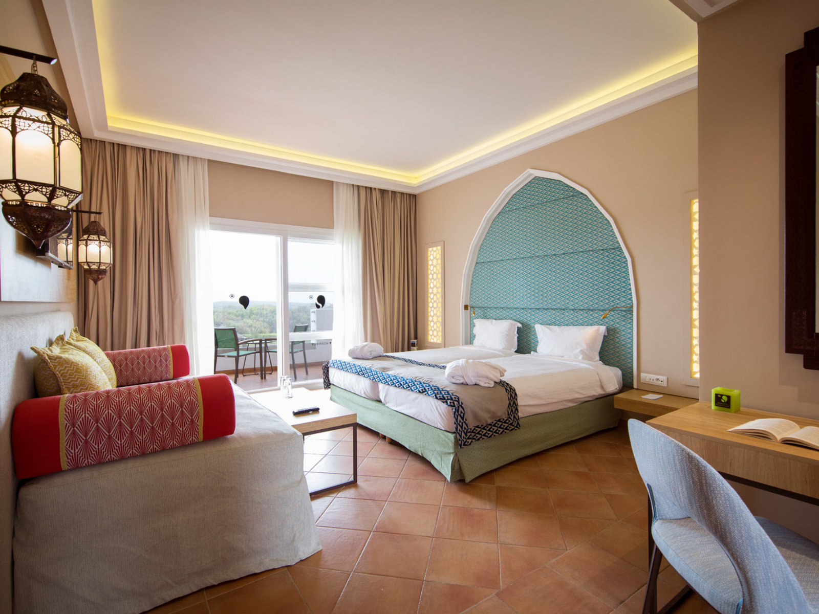 Wohnbeispiel Double Room Classic Partial Sea View