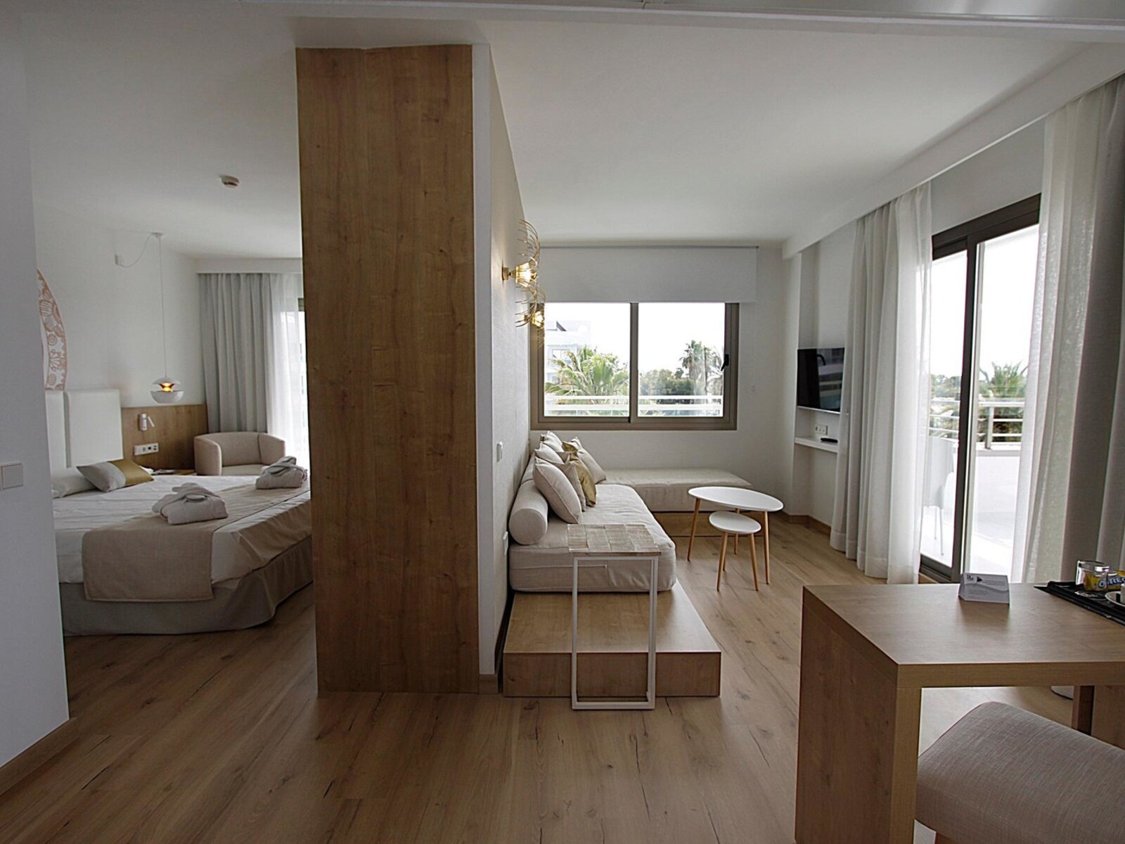 Wohnbeispiel Premium Suite with Jacuzzi