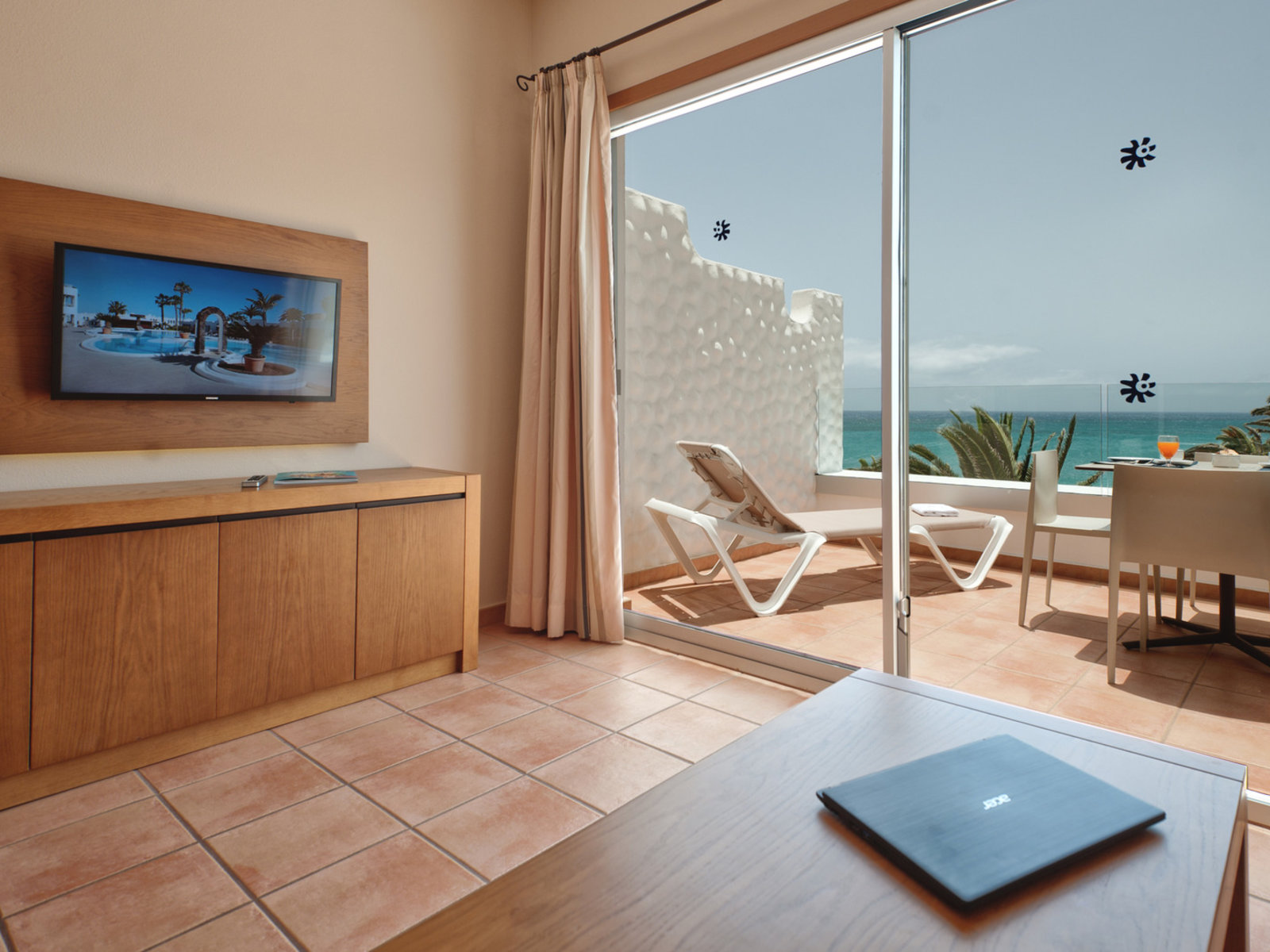 Wohnbeispiel 2 bedroom Sea View apartment