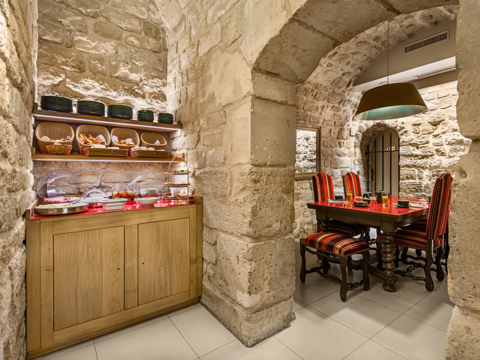 Breakfast room