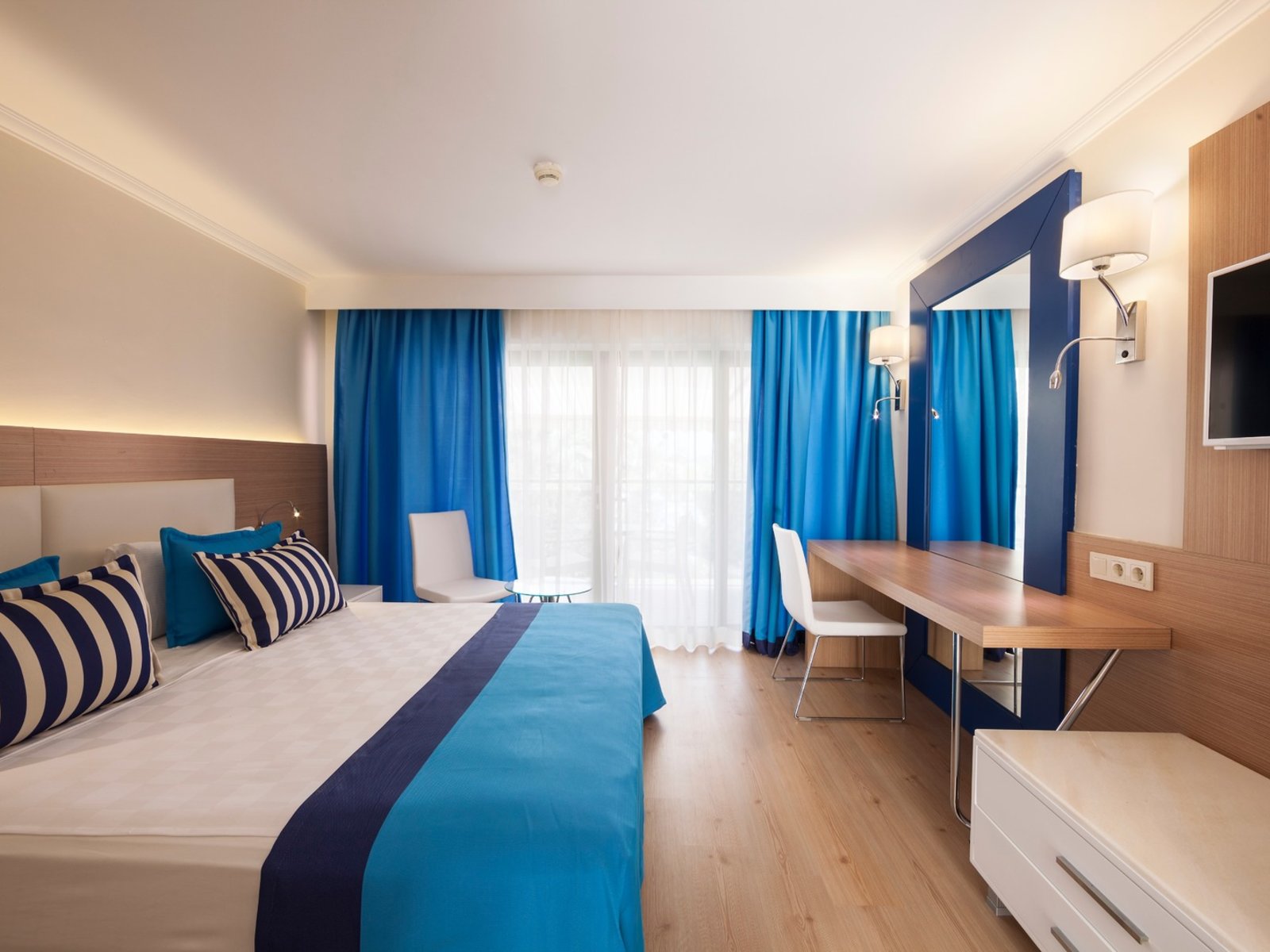 Double Standard Side Sea View Room
