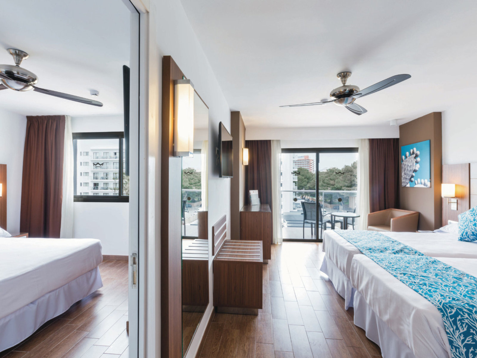 Wohnbeispiel Family Room (2 Bedrooms)