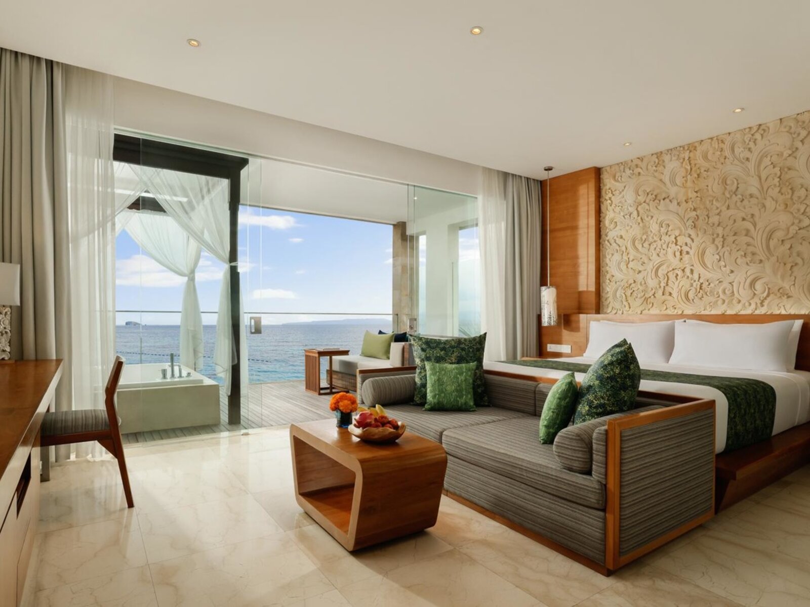 Wohnbeispiel Luxury Ocean View Suite