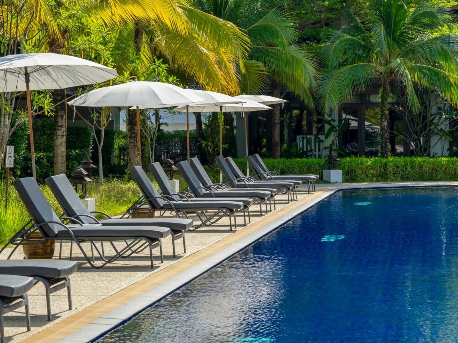 Swimming pool 4