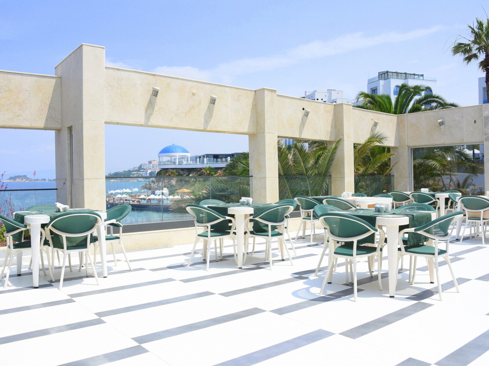 CAPRI ITALIAN A LA CARTE