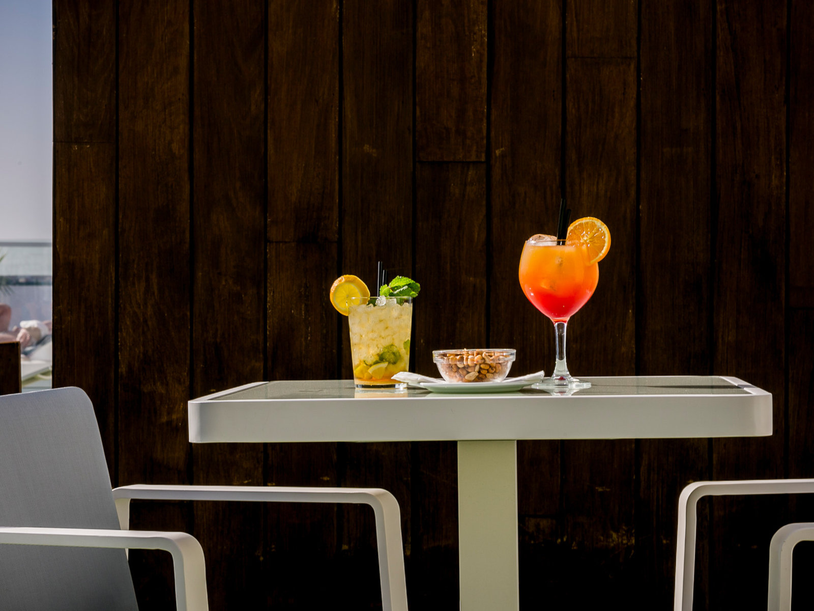 SUNSET BAR