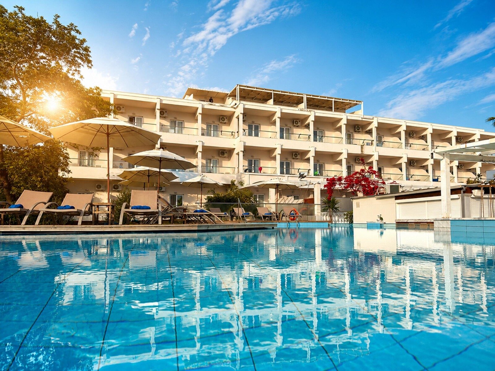 MAIN POOL