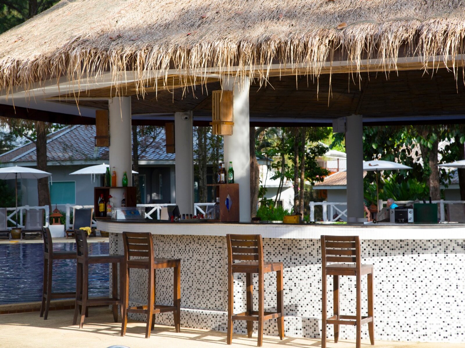 Pool Bar