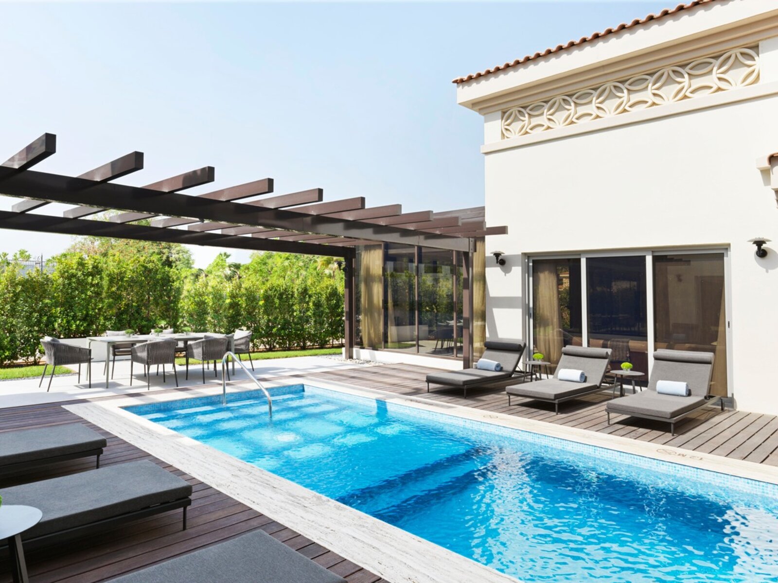 Wohnbeispiel Three Bedroom Rabdan Pool Villa